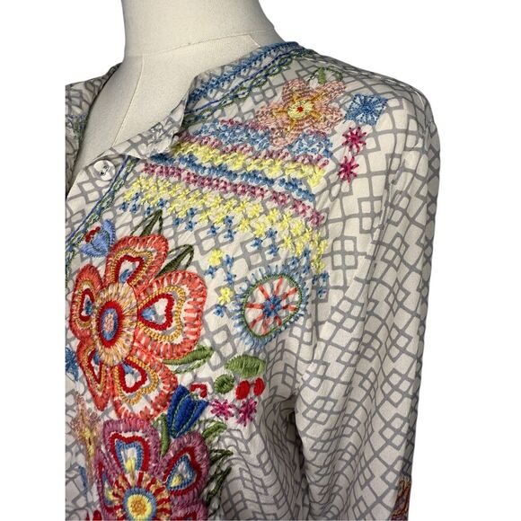 Johnny Was Biya Katie Blouse Women’s Medium 100% Silk Floral Embroidered Top - Picture 4 of 9